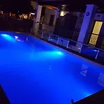 Hotel Stone House