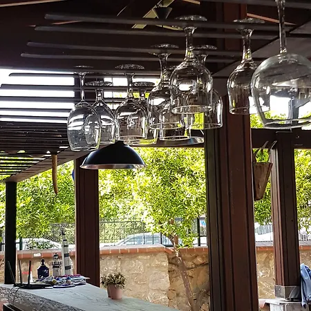 Stone House Szálloda 3*
