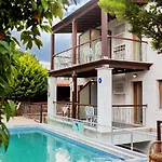 Stone House Hotel 3*