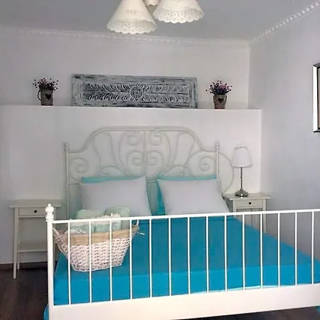 Stone House Szálloda 3*