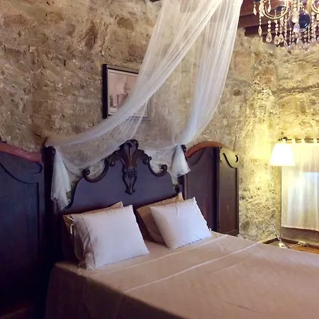 فندق Stone House